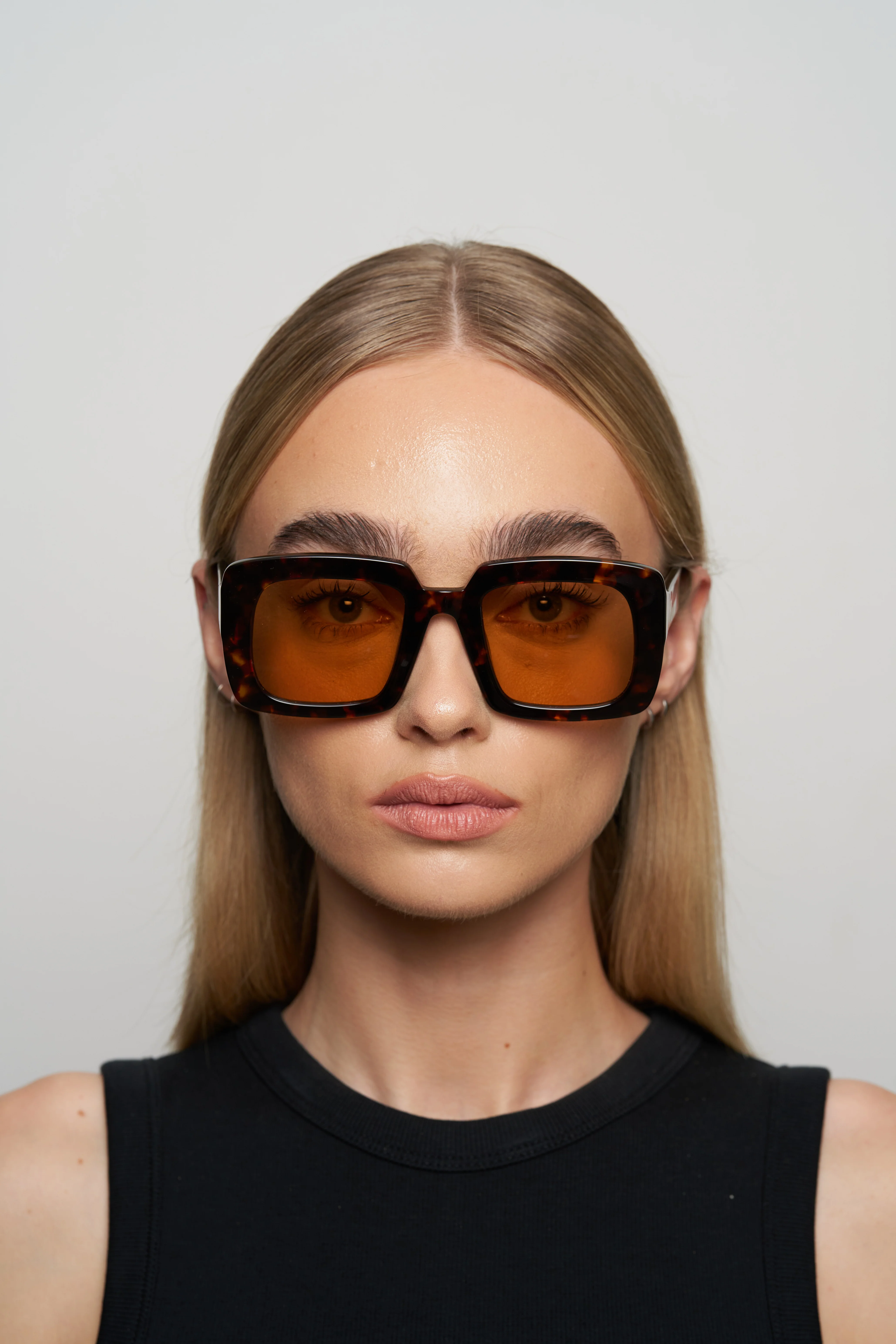Maya in Brown Tortoise - Image 3